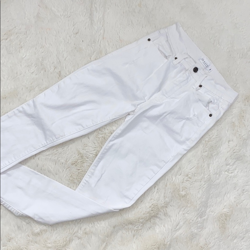 White slightly ripped jeans
